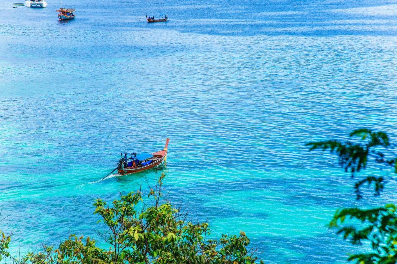 ホテル Daya Hill Seaview リペ島 エクステリア 写真